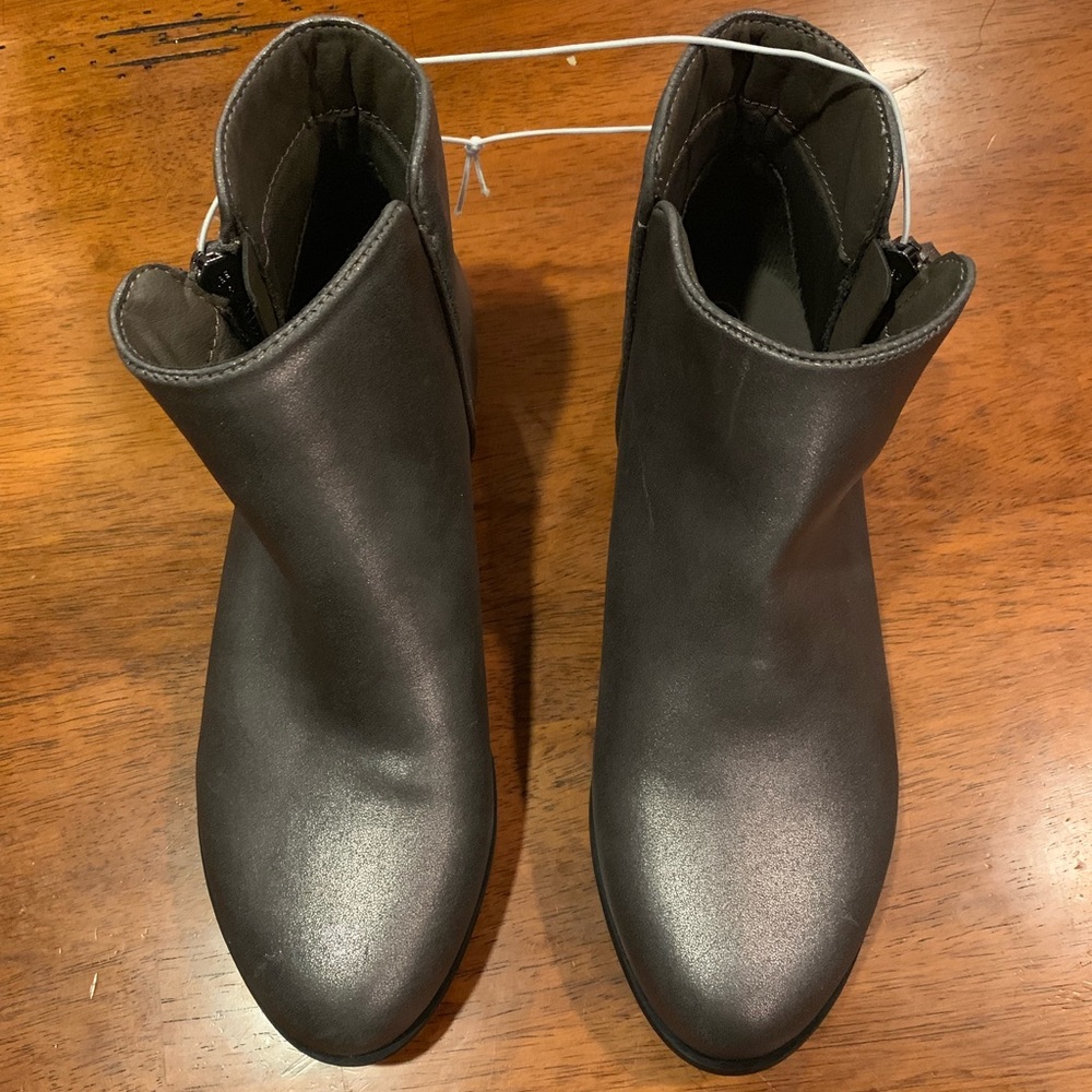 New Cat & Jack Girls Dark Silver Zip Bootie